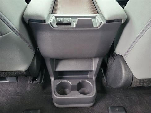 Used 2022 Toyota Sienna XLE image 13