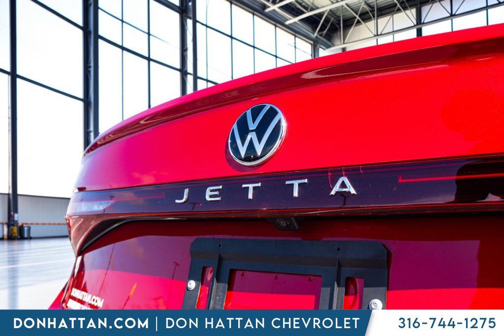 Used 2025 Volkswagen Jetta SE FWD image 42