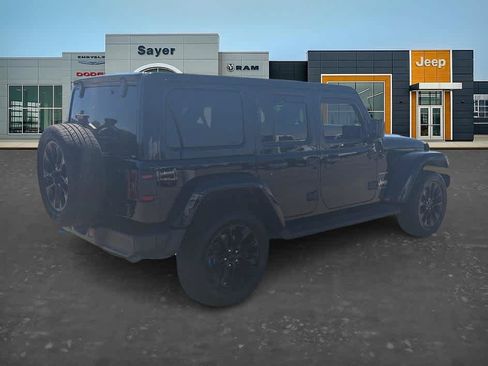Used 2021 Jeep Wrangler Unlimited Sahara w/ Cold Weather Group AWD/4WD image 7
