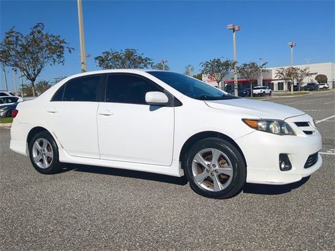Used 2011 Toyota Corolla S image 2