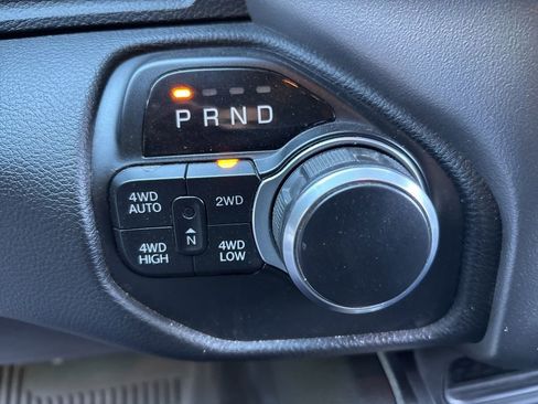 Used 2020 RAM 1500 Big Horn AWD/4WD image 17