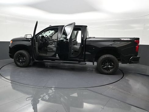 Used 2023 Chevrolet Silverado 1500 LT Trail Boss w/ LT Trail Boss Premium Package AWD/4WD image 33