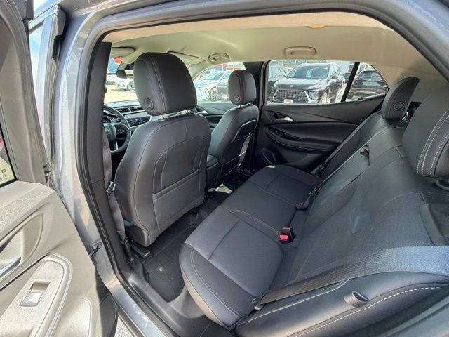 Used 2022 Buick Encore GX Select AWD/4WD image 6