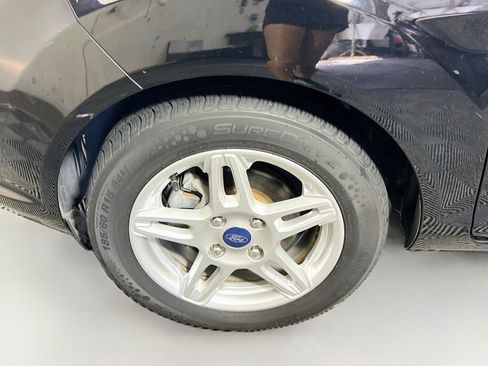 Used 2018 Ford Fiesta SE FWD image 13