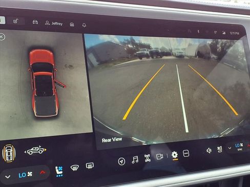 Used 2024 Rivian R1T Adventure image 32