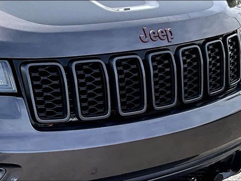 Used 2020 Jeep Grand Cherokee Trailhawk AWD/4WD image 33