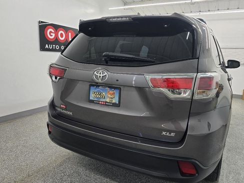 Used 2015 Toyota Highlander XLE FWD image 8