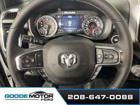 Used 2025 RAM 1500 Laramie AWD/4WD image 15