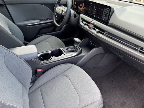 New 2026 Kia K4 LXS image 18