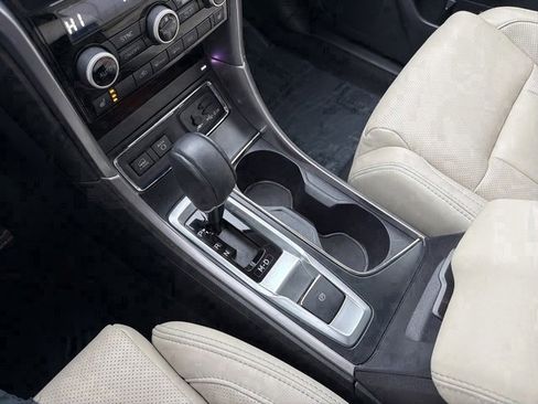 Used 2022 Subaru Ascent Limited w/ Technology Package image 11