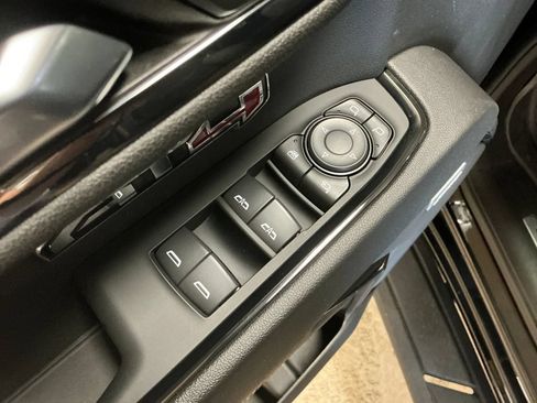 Used 2024 GMC Sierra 1500 AT4 w/ Technology Package AWD/4WD image 16