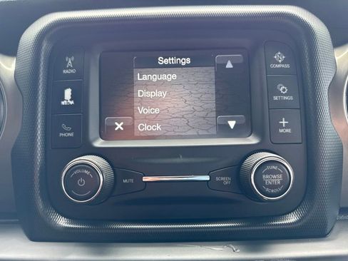 Used 2018 Jeep Wrangler Unlimited Sport AWD/4WD image 32