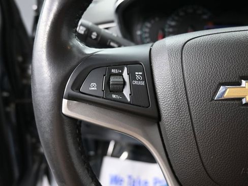 Used 2020 Chevrolet Trax LT w/ LT Convenience Package FWD image 30