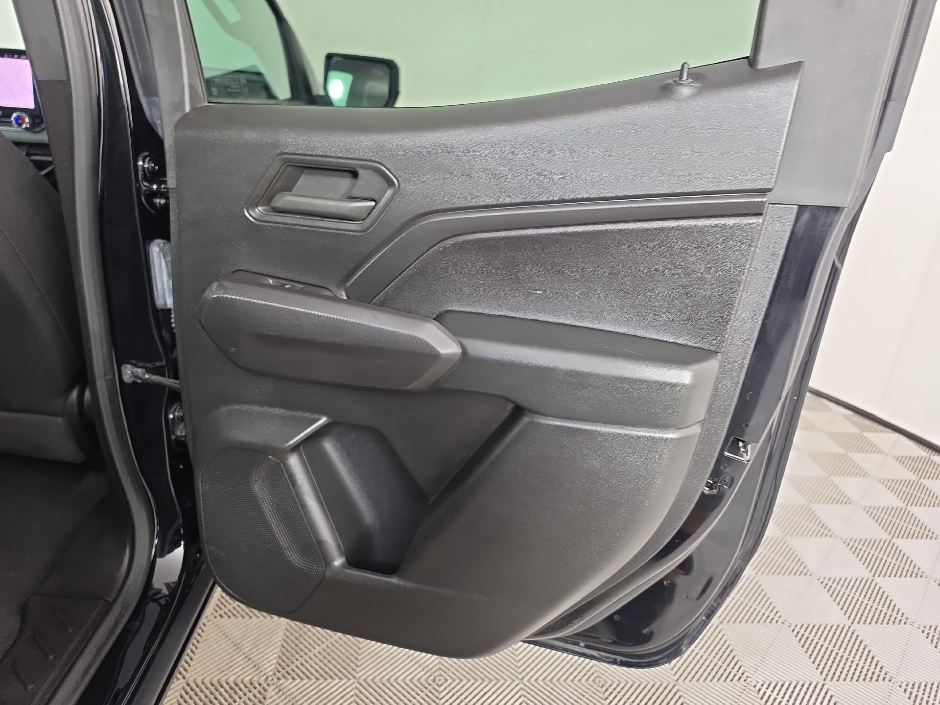 Used 2024 Chevrolet Colorado Trail Boss AWD/4WD image 39