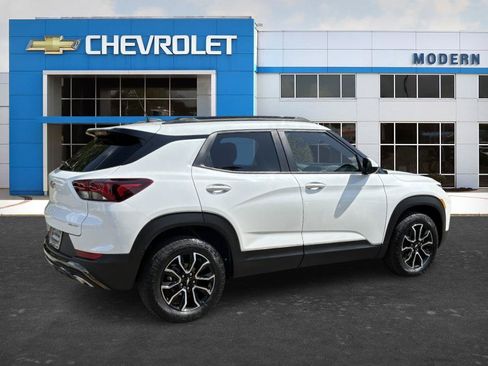 Used 2023 Chevrolet TrailBlazer ACTIV w/ Sun and Liftgate Package AWD/4WD image 5