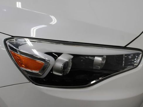 Used 2016 Kia Cadenza image 25