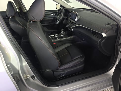 Used 2021 Nissan Altima 2.5 SR FWD image 15