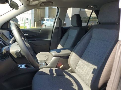 Used 2023 Chevrolet Equinox LT AWD/4WD image 5