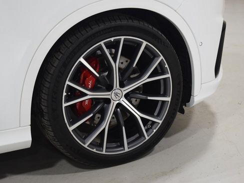 Used 2024 Maserati Grecale Trofeo image 16