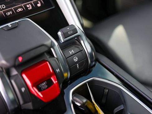 Used 2020 Lamborghini Urus AWD/4WD image 21