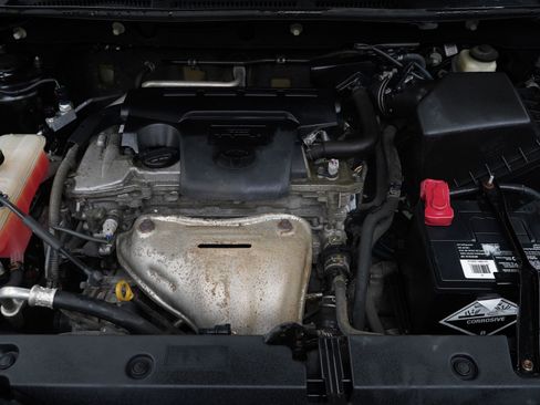 Used 2015 Toyota RAV4 XLE AWD/4WD image 28