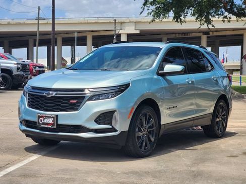 Used 2022 Chevrolet Equinox RS FWD image 3