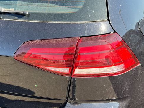 Used 2019 Volkswagen Golf SE w/ Driver Assistance Package image 16