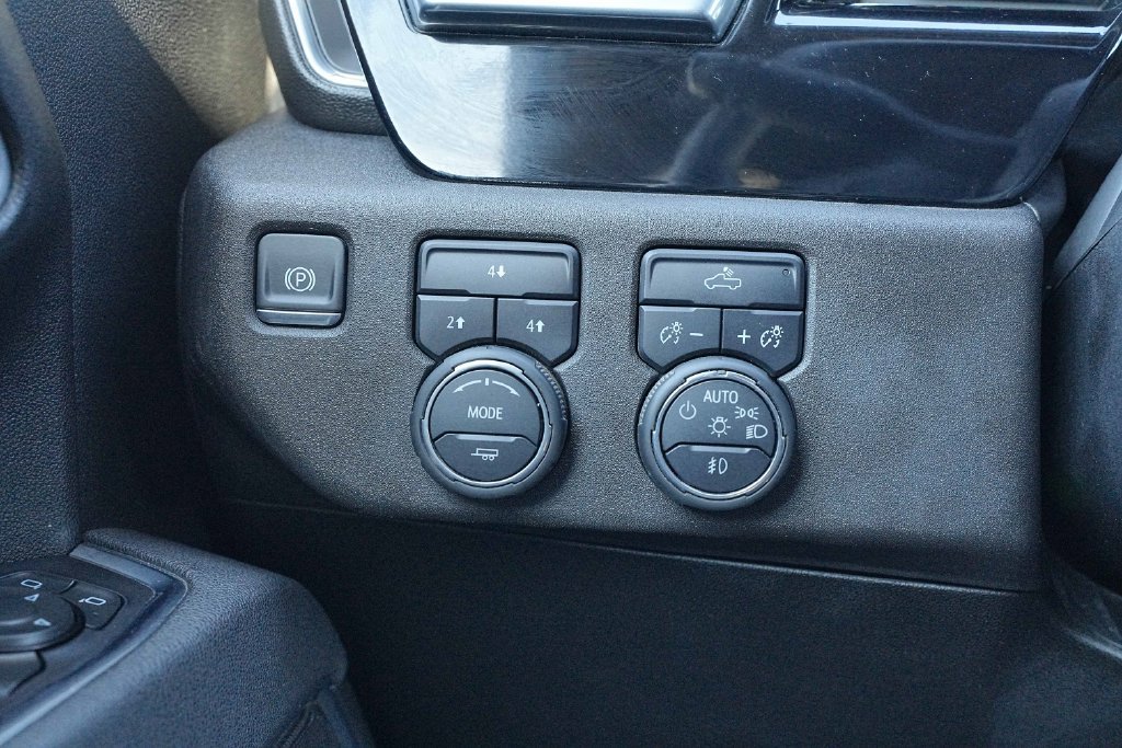 Used 2025 Chevrolet Silverado 2500 LT w/ Convenience Package AWD/4WD image 36