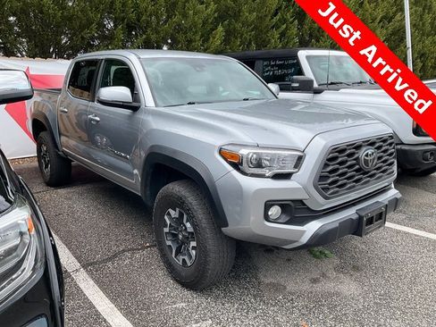 Used 2022 Toyota Tacoma TRD Off-Road image 1