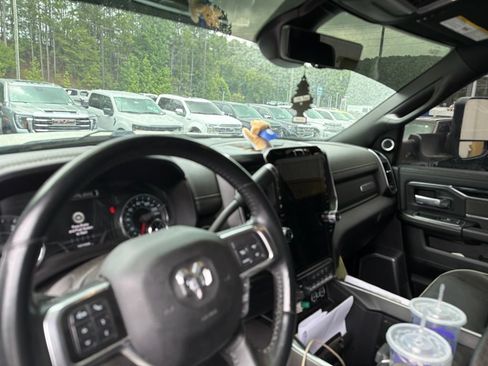 Used 2022 RAM 2500 Laramie AWD/4WD image 10