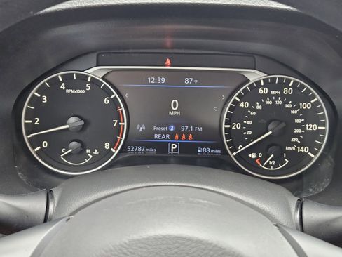 Used 2024 Nissan Altima 2.5 SV FWD image 20