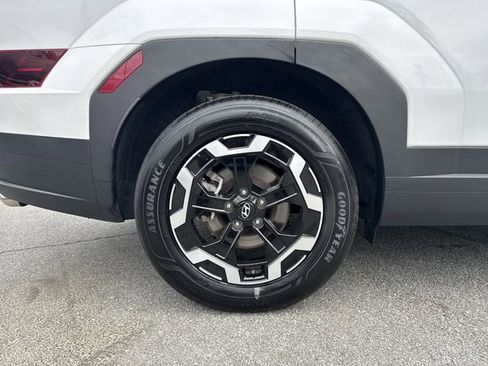 Certified 2025 Hyundai Santa Fe SEL image 17