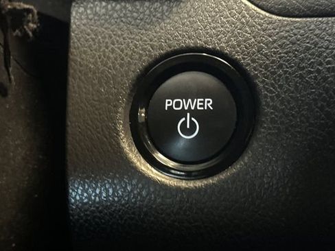Used 2025 Toyota Camry SE AWD/4WD image 24