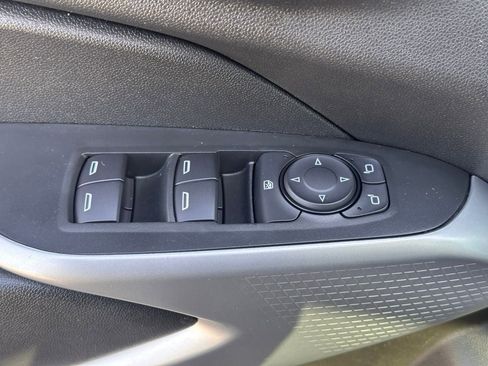 Used 2024 Chevrolet Trax RS w/ Sunroof Package image 22