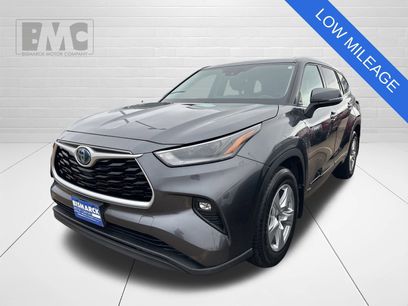 Used 2021 Toyota Highlander LE