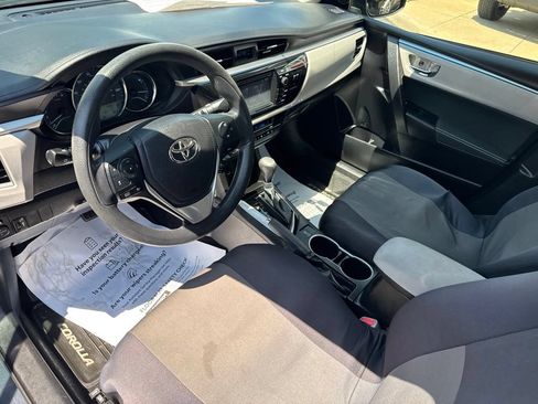 Used 2016 Toyota Corolla LE FWD image 12