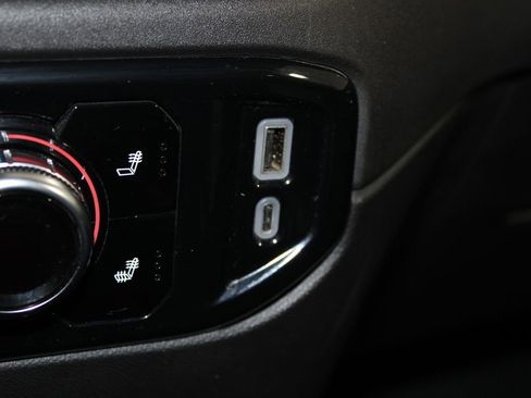 Used 2024 GMC Sierra 1500 SLT image 45