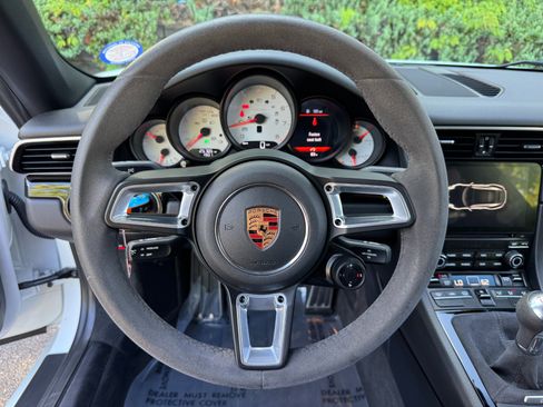 Used 2019 Porsche 911 Carrera image 35