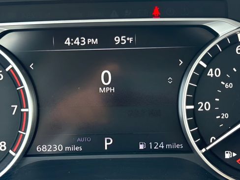 Used 2025 Nissan Rogue SV AWD/4WD image 13