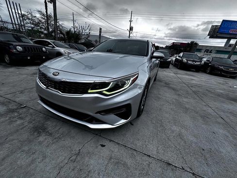 Used 2019 Kia Optima LX image 3