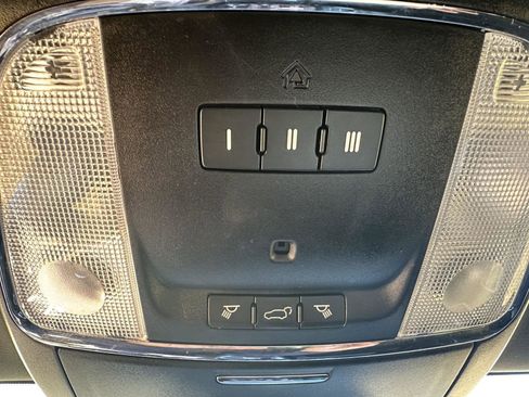 Used 2018 Jeep Grand Cherokee Altitude image 21