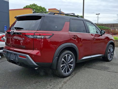 New 2026 Nissan Pathfinder Platinum AWD/4WD image 4