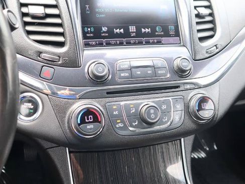 Used 2018 Chevrolet Impala Premier FWD image 20