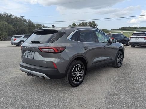 Used 2026 Ford Escape SE w/ PHEV Premium Package FWD image 4