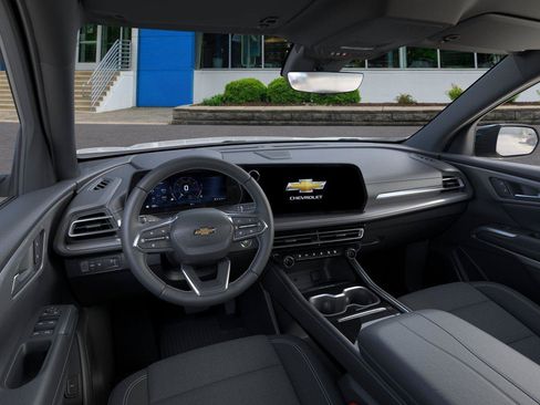 New 2026 Chevrolet Traverse LT w/ Driver Confidence Package FWD image 15