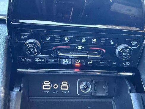 New 2025 Jeep Grand Cherokee Overland w/ Luxury Tech Group IV AWD/4WD image 22