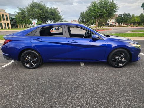 Used 2021 Hyundai Elantra SEL image 8