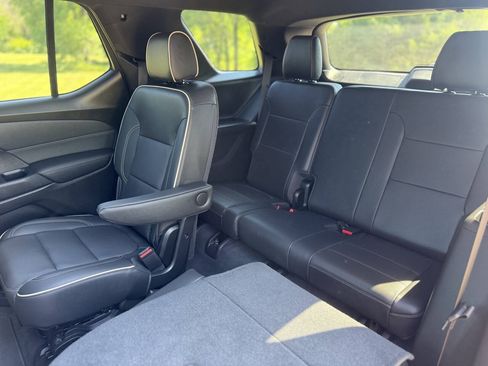 Used 2023 Chevrolet Traverse Premier w/ Redline Edition AWD/4WD image 11