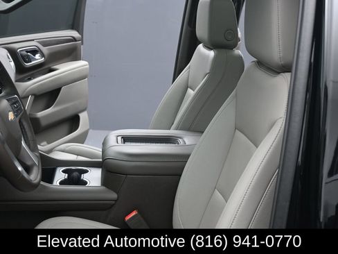 Used 2023 Chevrolet Tahoe LT w/ Luxury Package AWD/4WD image 18