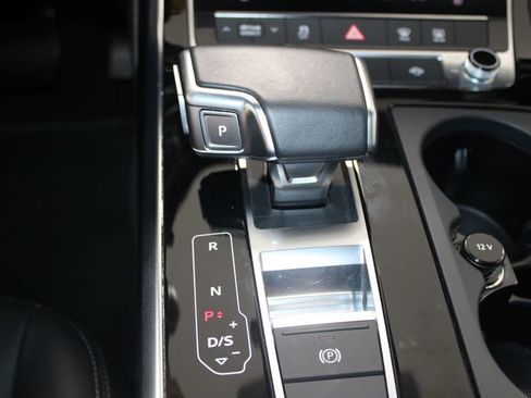Used 2025 Audi Q7 3.0T Premium Plus AWD/4WD image 39